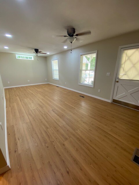 Building Photo - 95 Southwood Dr