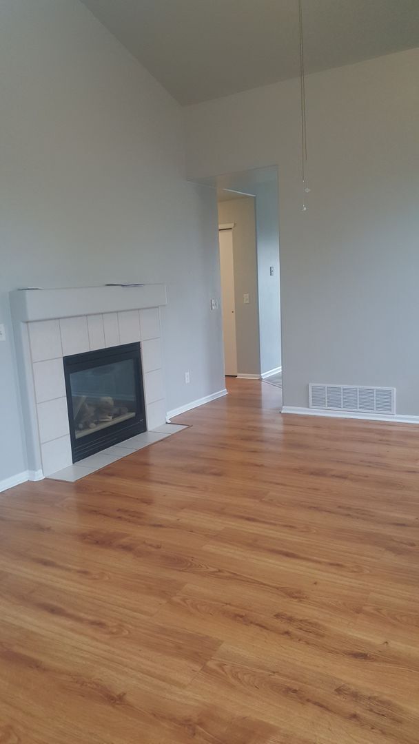 Building Photo - 3 Bedroom Ranch