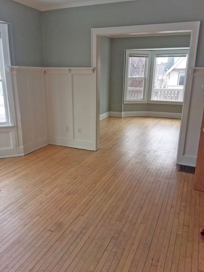 Building Photo - 2214 N Holton St