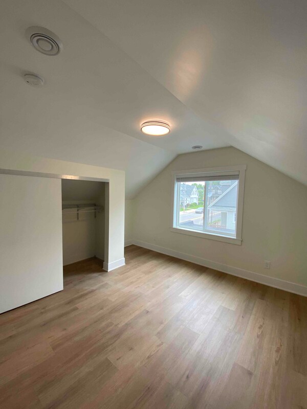 Building Photo - 961 Douglas St NW