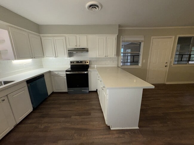 Building Photo - 4625 Tennyson St