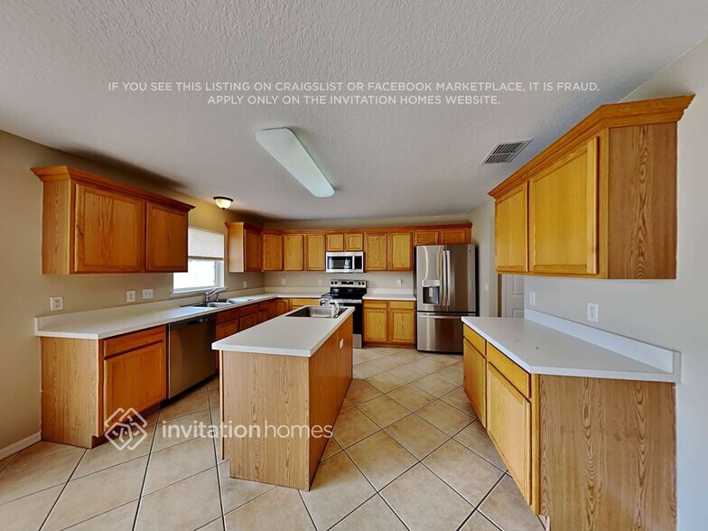 Building Photo - 6012 Sunset Vista Dr