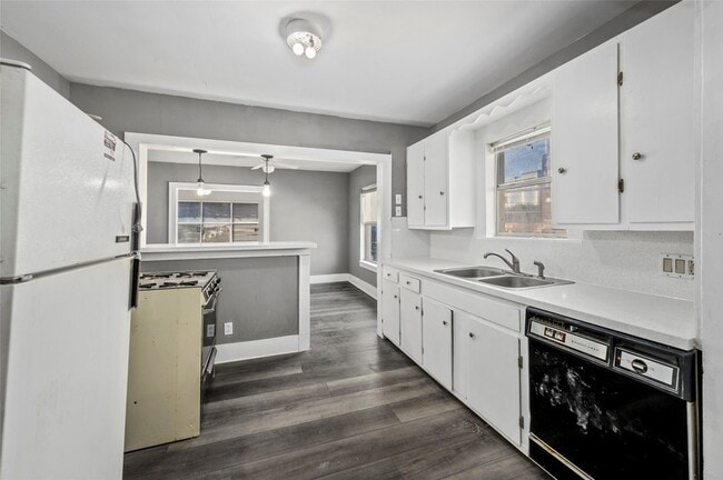 Building Photo - 1501 Dunlavy St