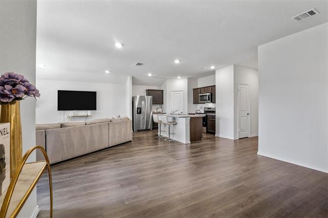 Building Photo - 3000 Buttonbush Dr