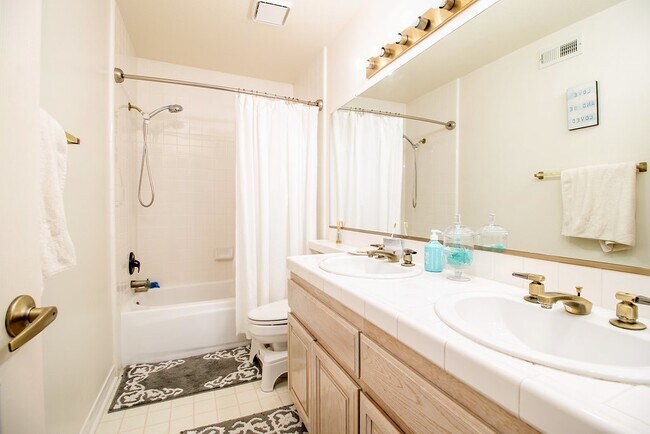 Building Photo - Prime Location Near Dana Point Harbor and Beaches!