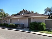 Building Photo - 2241 W Pensacola St