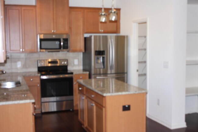 Building Photo - 3957 Augustine Pl