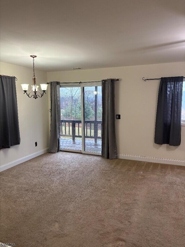 Building Photo - 7 Deer Valley Ln