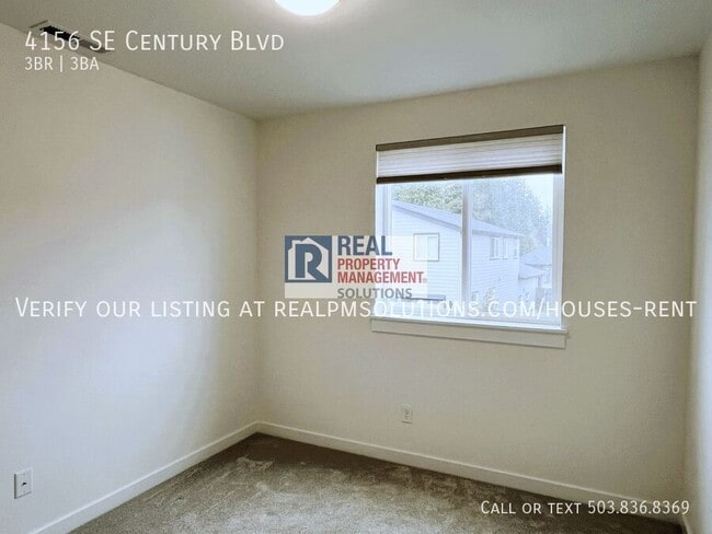 Building Photo - 4156 SE Century Blvd