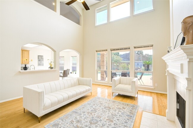 Building Photo - 14411 Chartley Falls Dr