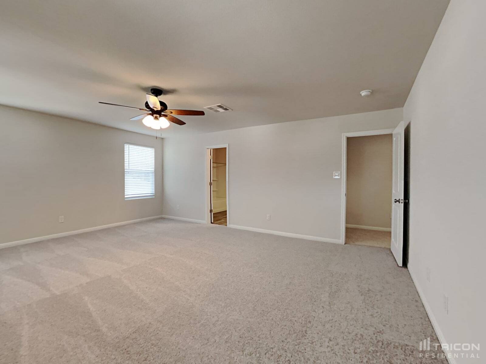 Building Photo - 10122 Cerritos dr