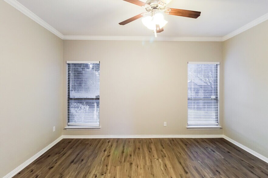 Building Photo - 12112 Walden Wood Dr