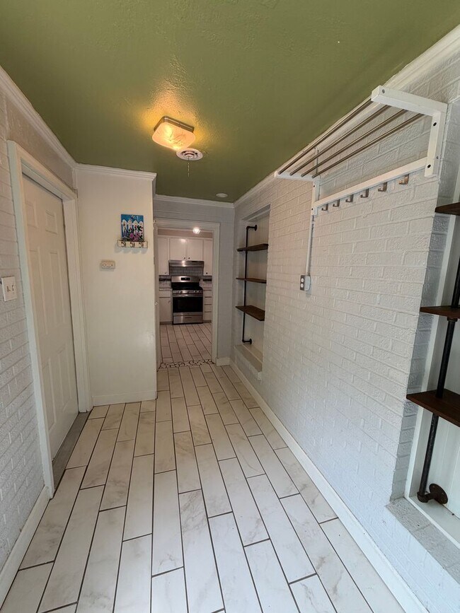 Building Photo - Updated brick home for lease near BAFB | Bossier City, LA 71112 | 3 bedrooms