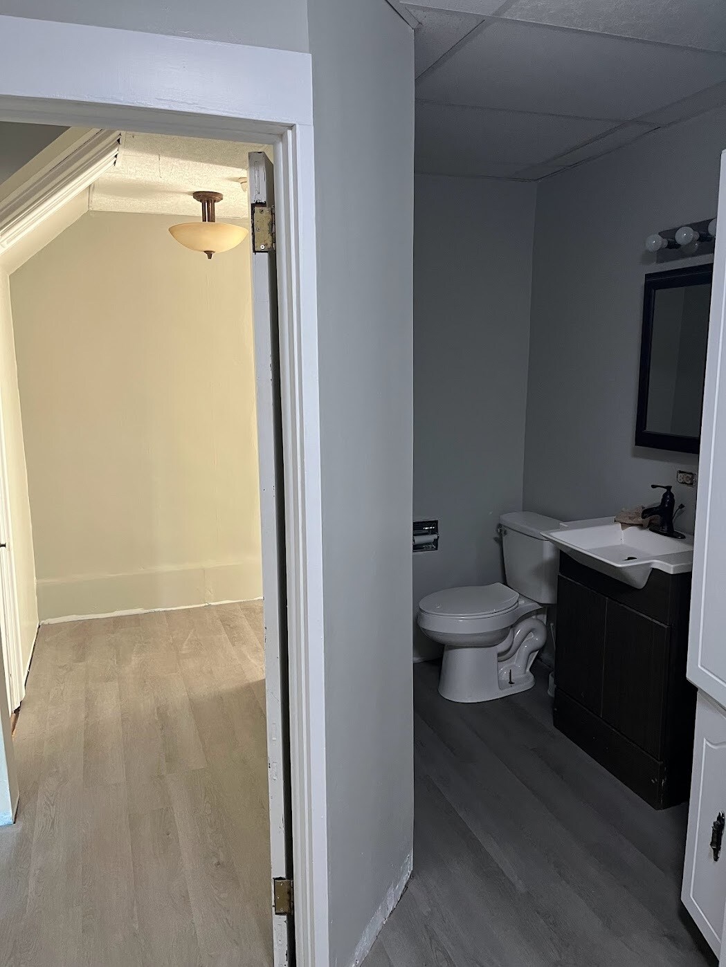 Building Photo - 55 S Main St