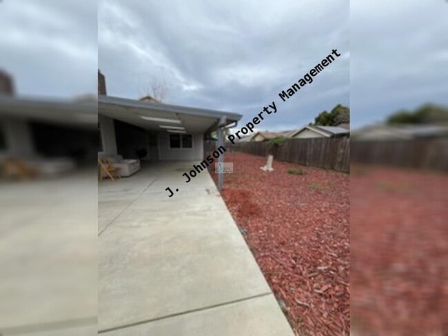 Building Photo - Beautifully Updated 3BR Home in the Heart of Manteca – Move-In Ready!