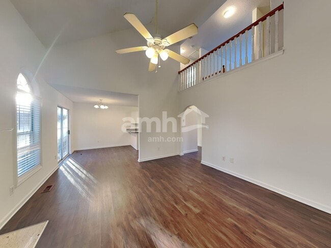 Building Photo - 5705 Wandering Vine Trl SE