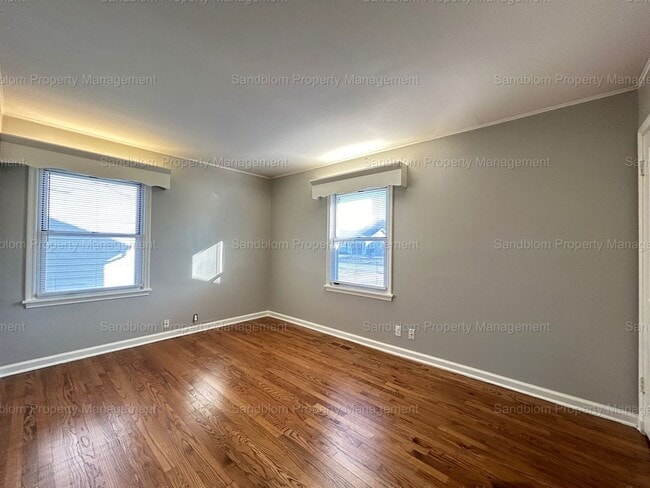 Building Photo - For Lease | Brookside | $1250 Rent