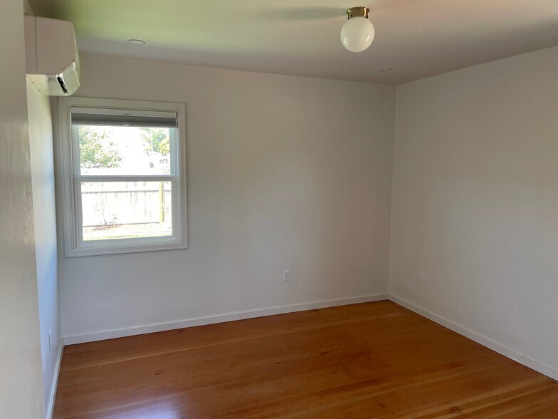 Third bedroom - 667 Herbert St