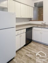 Building Photo - 3700 N Sheffield Ave