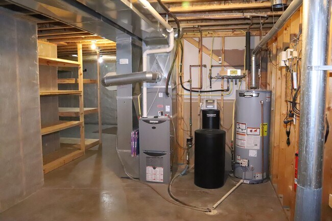 Building Photo - 1160 Winchester Ln