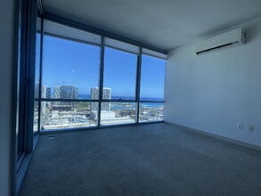 Building Photo - To register for the showing time below, no...