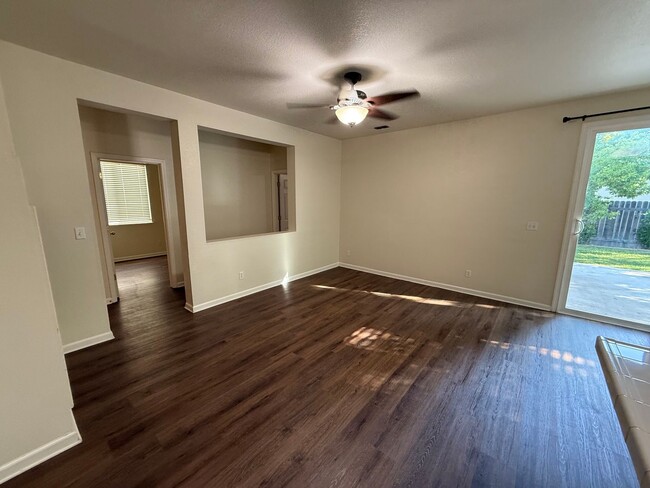 Building Photo - 1600 LemonTree Rd