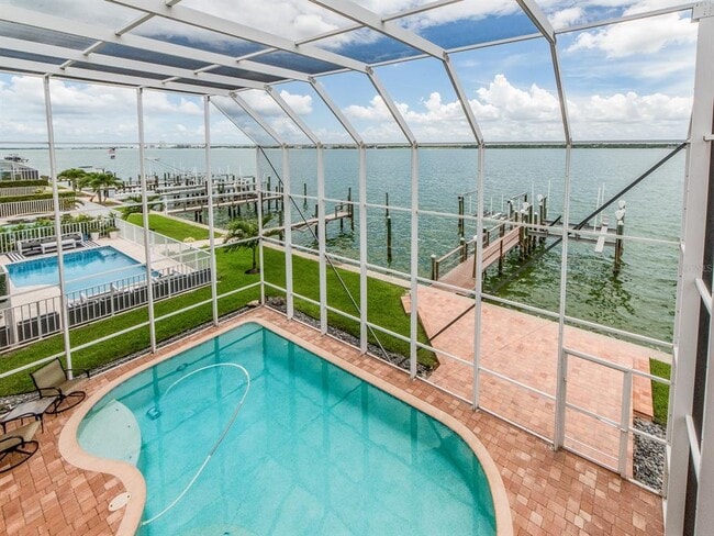 Building Photo - 218 Sand Key Estates Dr