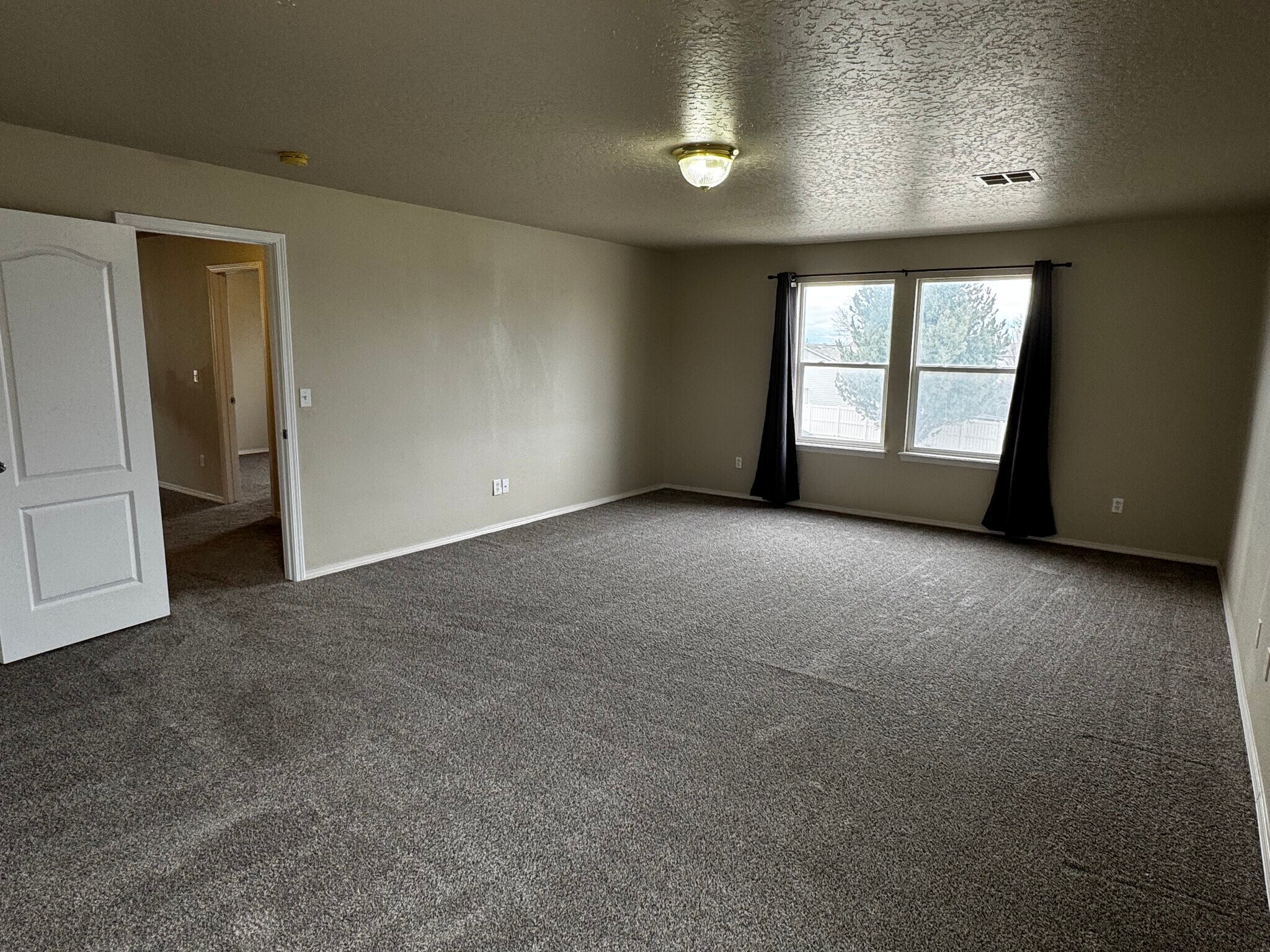 Building Photo - 172 W Tehuti Ct