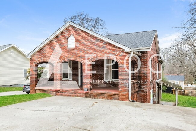 Building Photo - 515 Mentor St