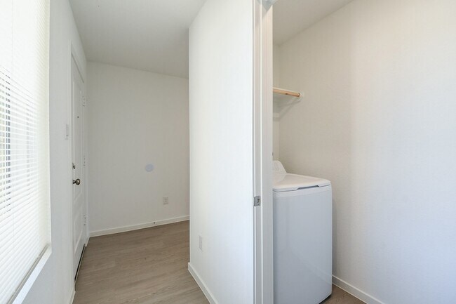 Building Photo - 6847 Flowering Ginger Ln