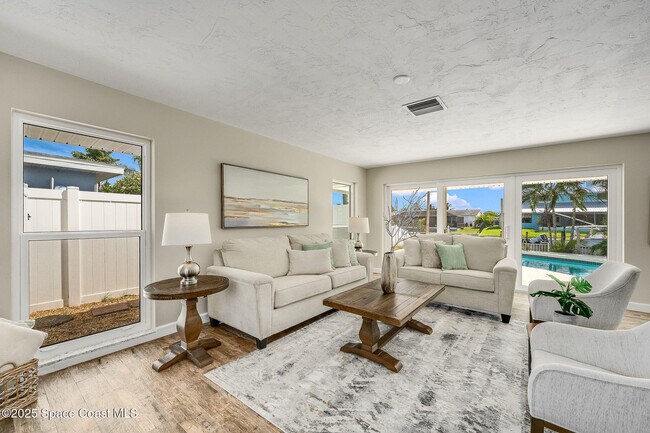 Building Photo - 458 Sandpiper Dr