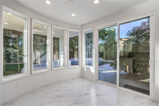 Building Photo - 1829 Dolce Dr