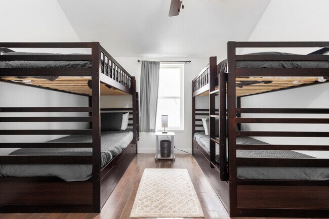 Building Photo - **Furnished Winter Rental** 3 Bed, 2 Bath Home on Wellesley Island