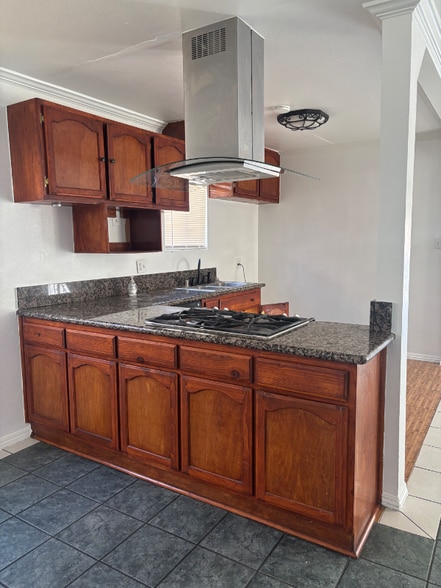 Building Photo - 519 S Bonnie Beach Pl