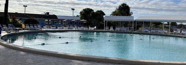 Building Photo - 13893 Via Aurora Via