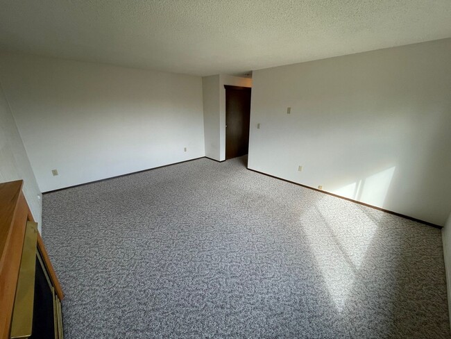 Building Photo - 3801 37th Drive