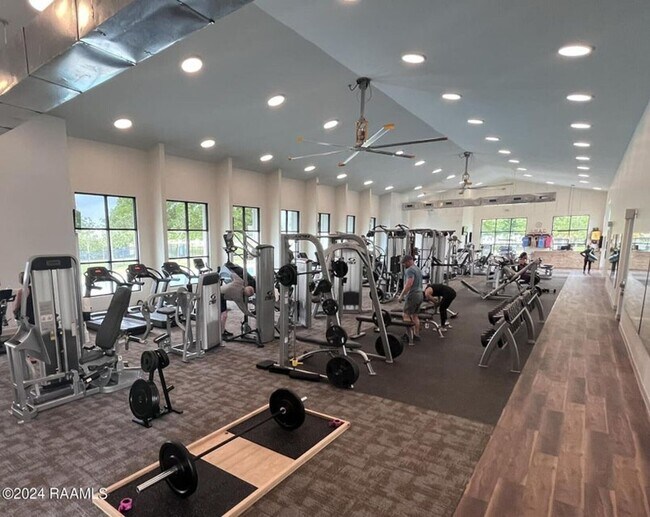 Building Photo - FOR RENT in SUGAR MILL POND!