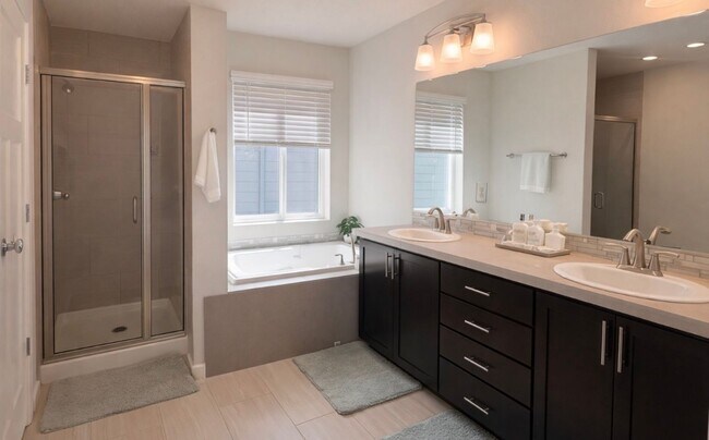 Building Photo - Gorgeous 2022 Build | 4 Bed + 2.5 Bath | Cornelius Single Family Home Located In Laurel Woods Nei...