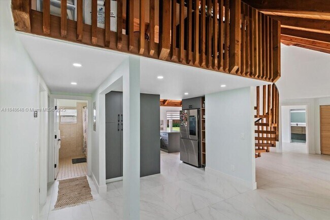 Building Photo - 8920 Crescent Dr