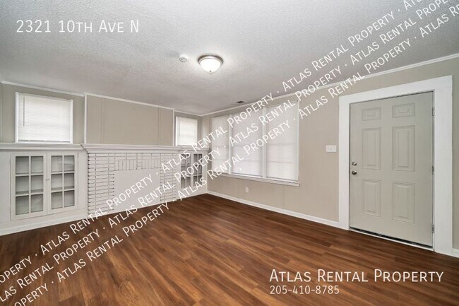 Building Photo - 2321 10th Ave N