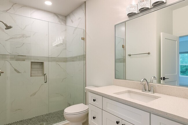 Building Photo - 716 Cathedral Pl