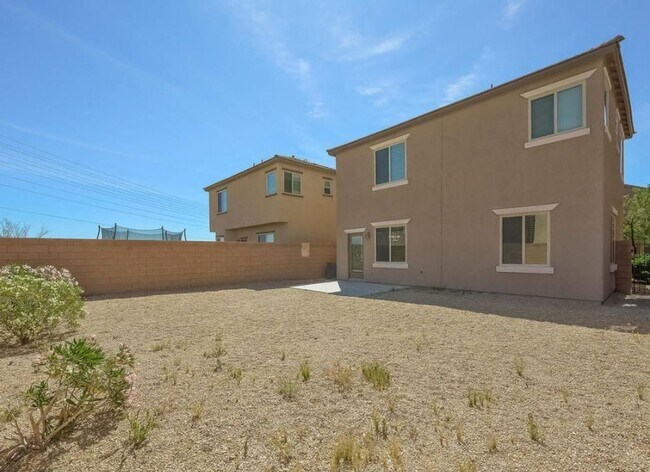 Building Photo - 614 Taliput Palm Pl