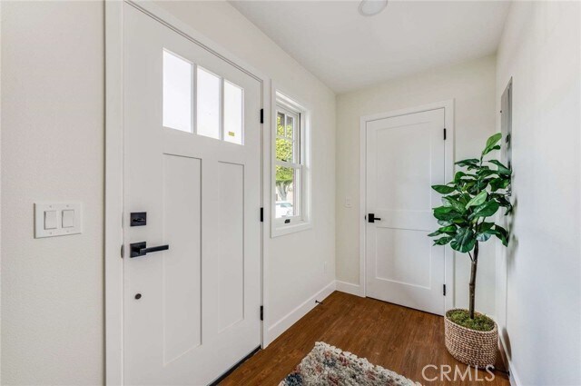 Building Photo - 117 N Vista Bonita Ave