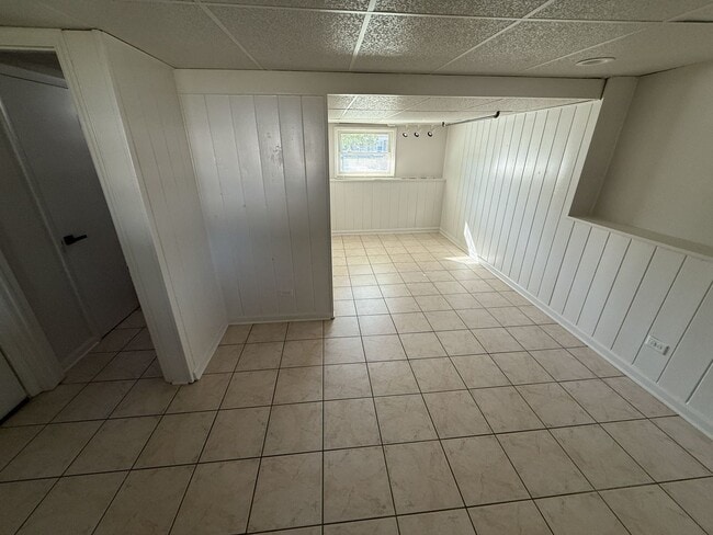 Building Photo - 8170 Northway Dr