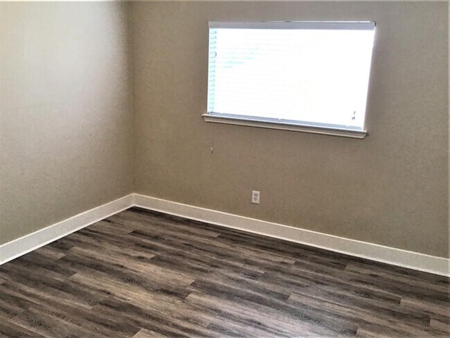 Building Photo - 5122 Summit Lodge Dr