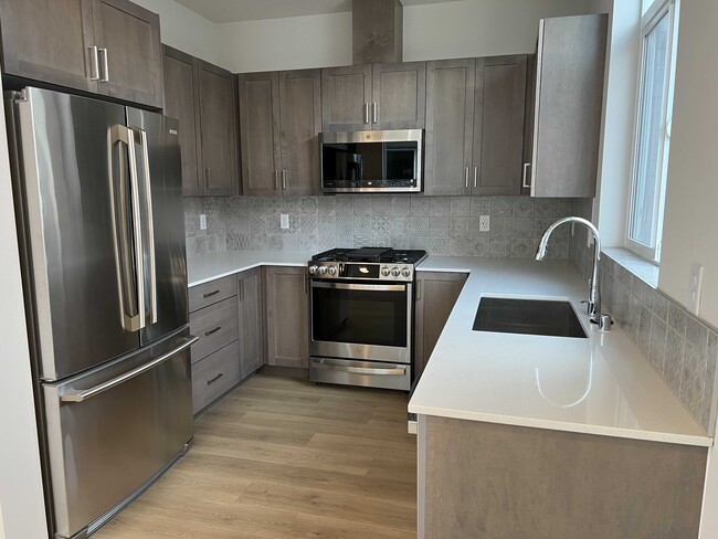 Building Photo - 3629 1st Ave NW