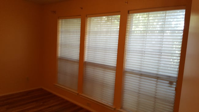 Building Photo - 9716 Summerwood Cir