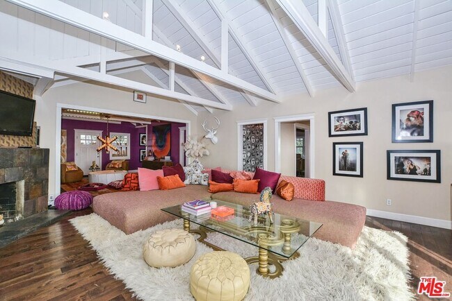 Building Photo - 2172 Argyle Ave