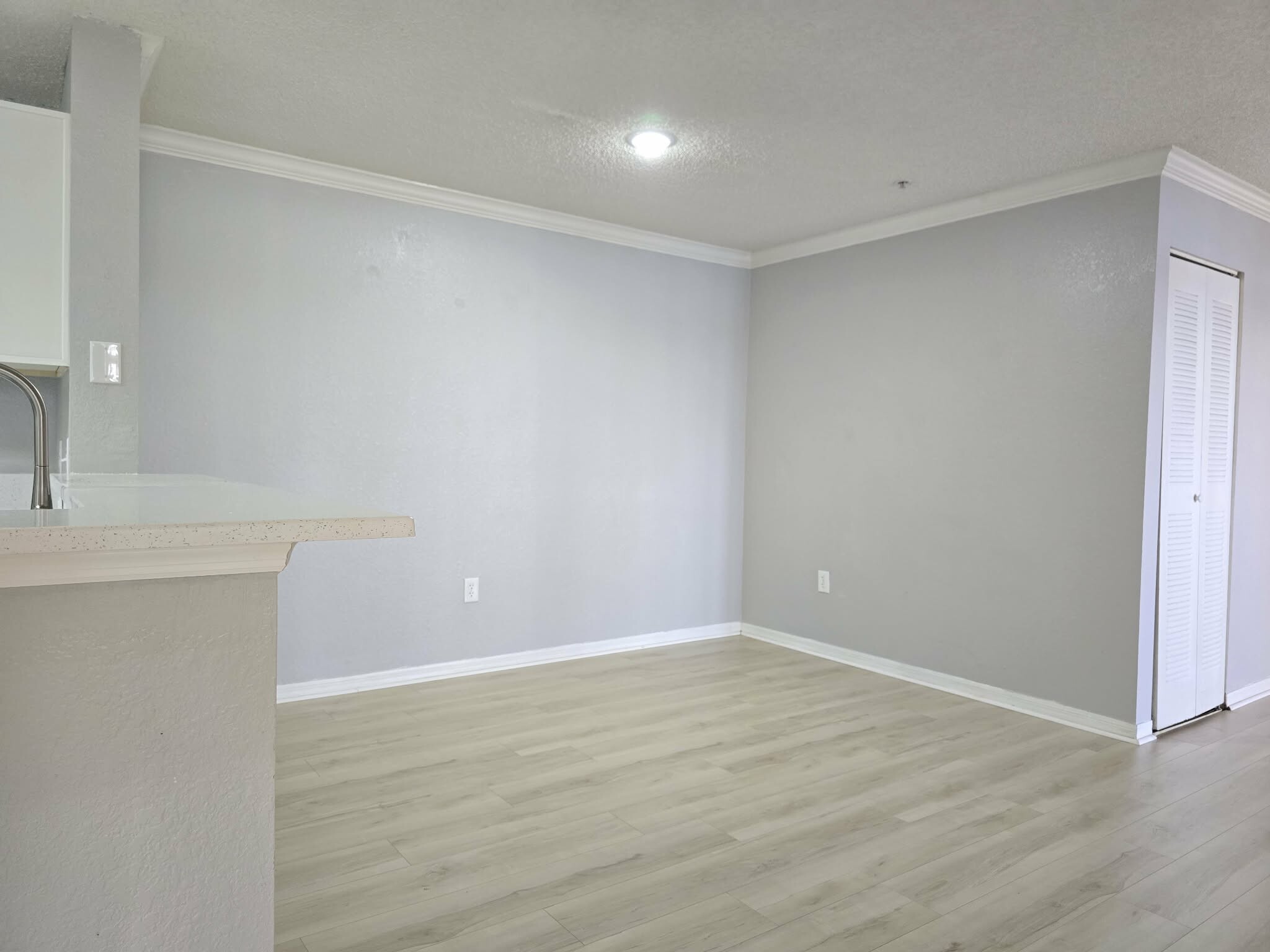 Building Photo - 4240 Summer Landing Dr