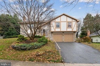 Building Photo - 1726 Glastonberry Rd